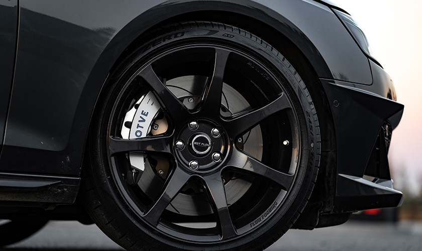 How to tell how many pistons a brake caliper has?
