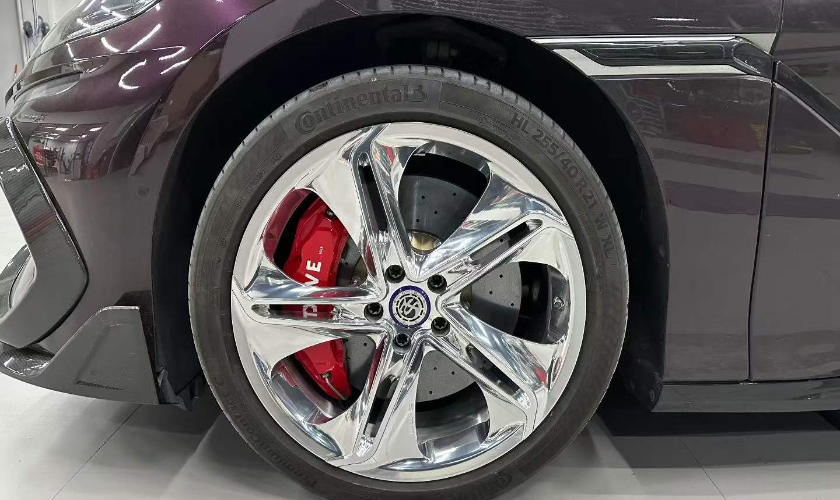 Differences between front and rear calipers